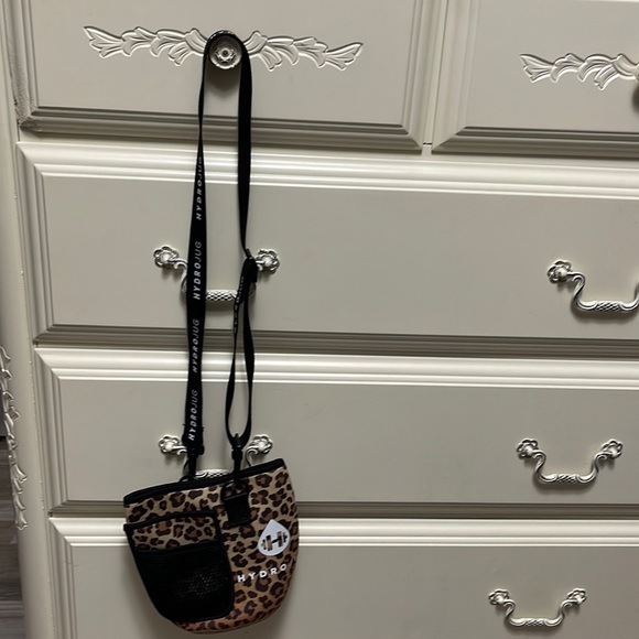 Hydrojug Leopard Sleeve - Picture 1 of 1